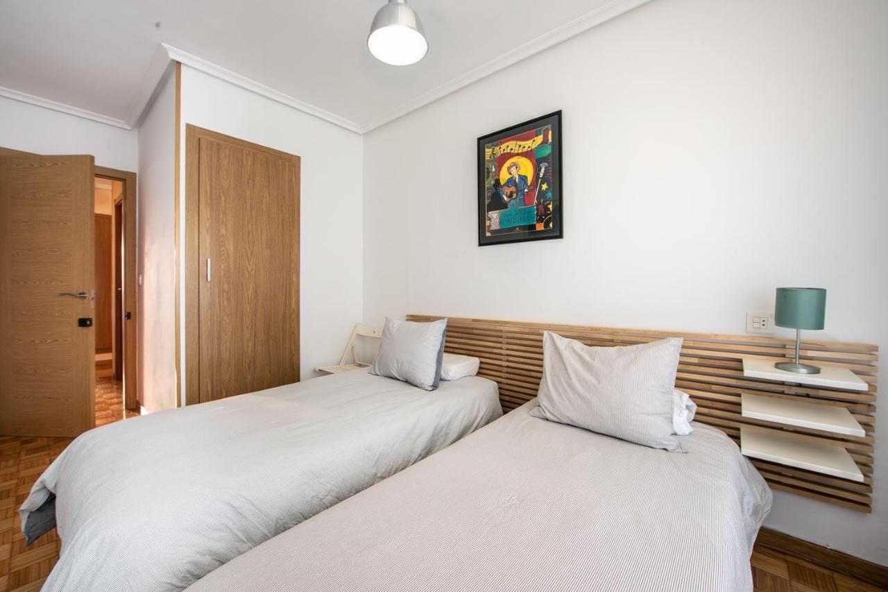 Magnifico Apartamento En El Centro De Oviedo Luaran gambar